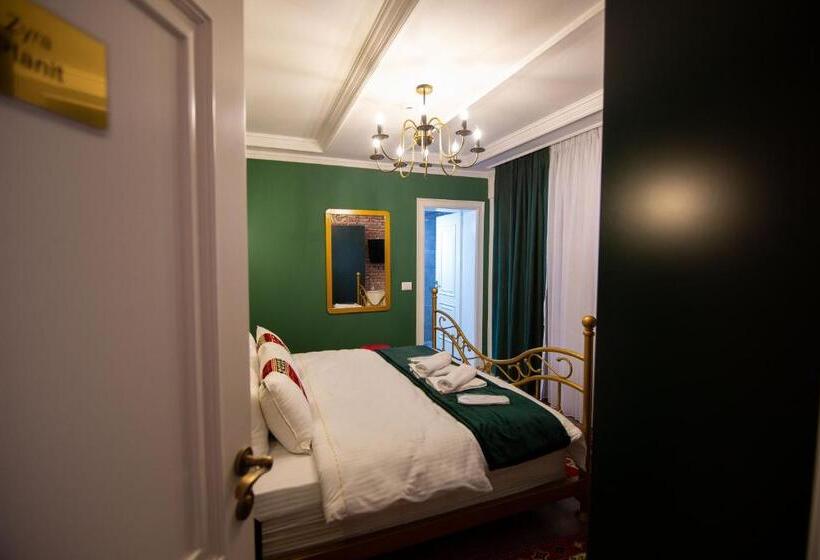 اتاق لوکس, Boutique Hotel Kooperativa