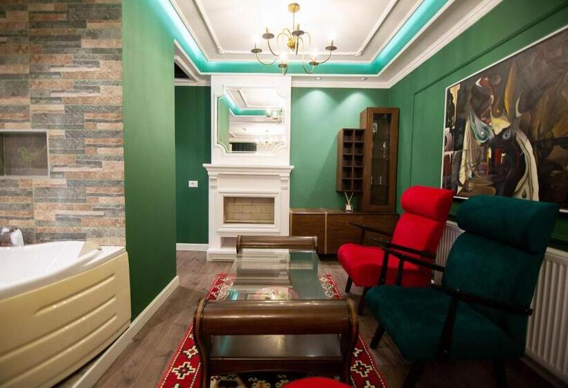 اتاق سوپریور با تخت بزرگ, Boutique Hotel Kooperativa