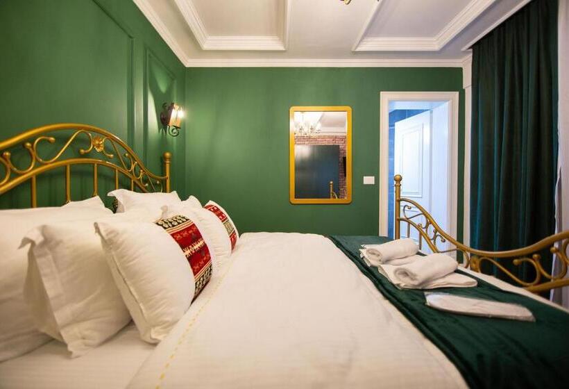 اتاق لوکس, Boutique Hotel Kooperativa