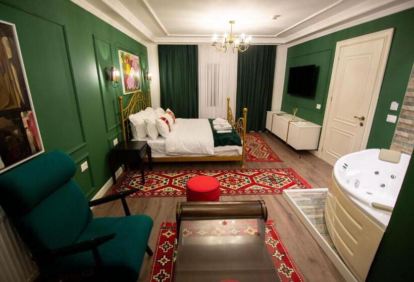 اتاق سوپریور با تخت بزرگ, Boutique Hotel Kooperativa