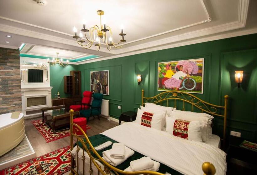 اتاق سوپریور با تخت بزرگ, Boutique Hotel Kooperativa