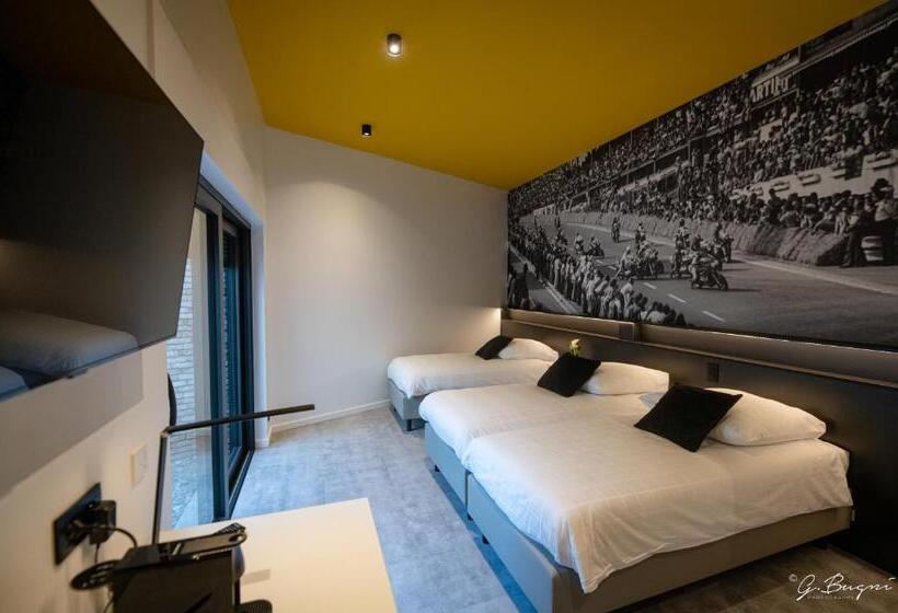 Трехместный Номер Deluxe, Boutique Hôtel, La Cour De La Reine, Rooftop & Bistronomique Restaurant