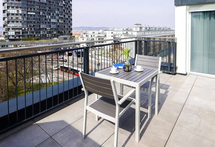 Superior studio with balcony, Citadines South Vienna