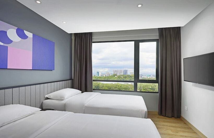 استودیوی استاندارد, Komune Living & Wellness In The Park