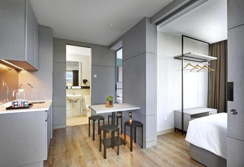 استودیوی استاندارد, Komune Living & Wellness In The Park