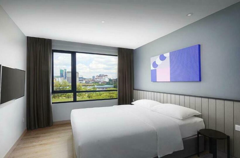 استودیوی استاندارد, Komune Living & Wellness In The Park