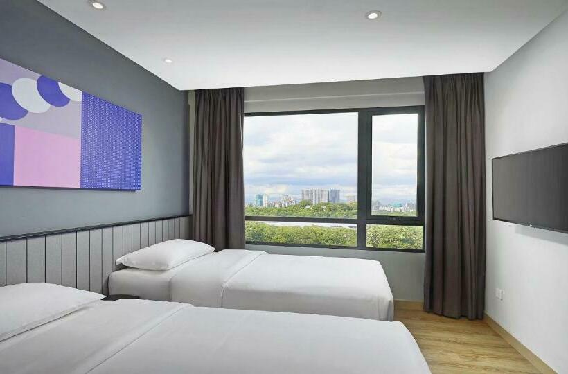 استودیوی استاندارد, Komune Living & Wellness In The Park