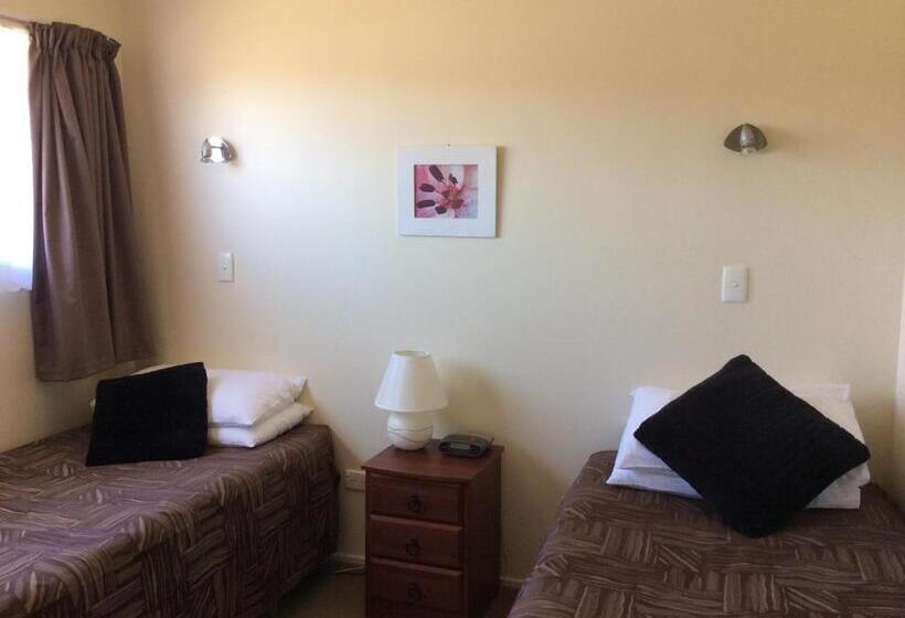 침실 2개 아파트, Asure Kapiti Court Motel