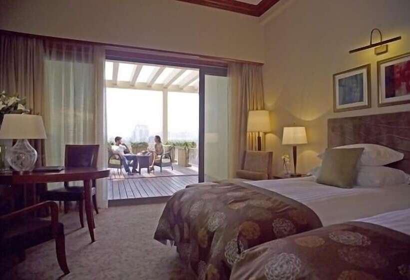 اتاق لوکس با چشم‌انداز دریاچه, New Century Grand Hotel Kaifeng