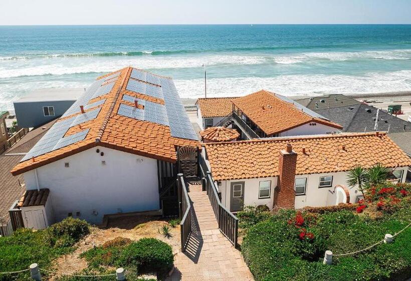 Вилла 3 Спальни, The Marbella