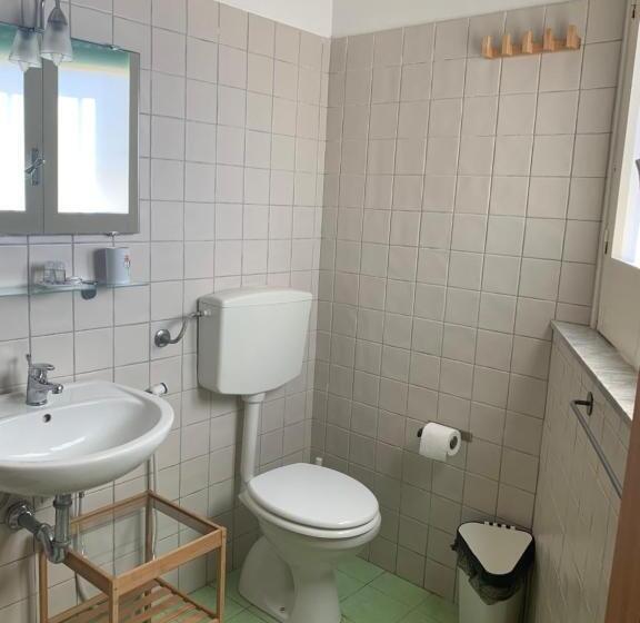 اتاق استاندارد اینتریور, B&b Giallolumia