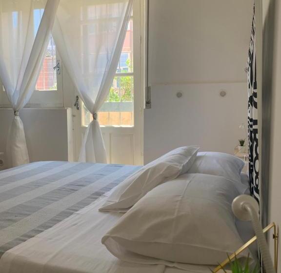 اتاق استاندارد اینتریور, B&b Giallolumia