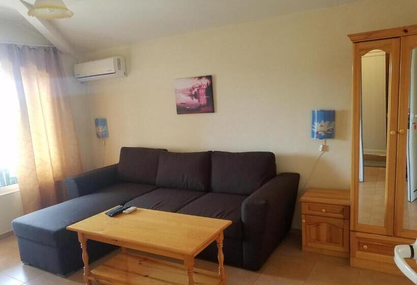 Апартаменты 1 Спальня Вид на Море, Guest House Chalakov