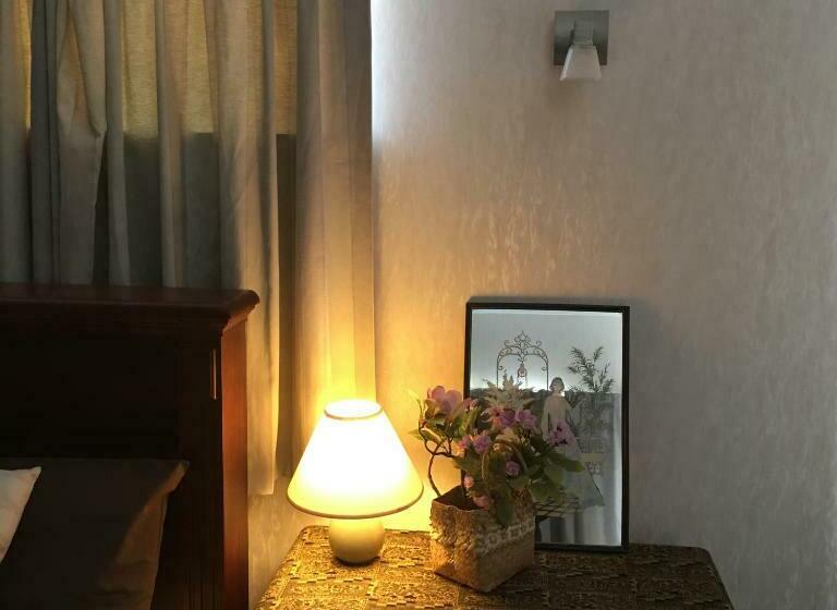 디럭스 스위트, A Cozy Room With It S Own Privacy