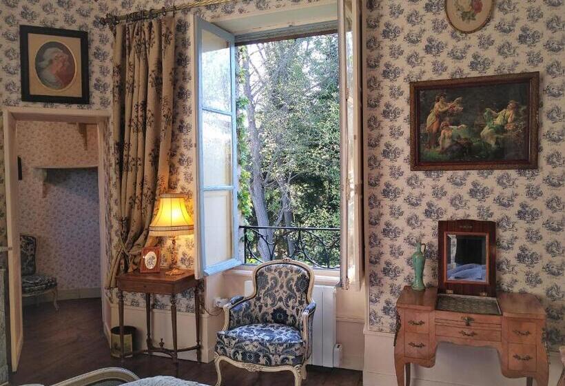 Номер Стандарт, Château De La Vernède, La Grande Vernède