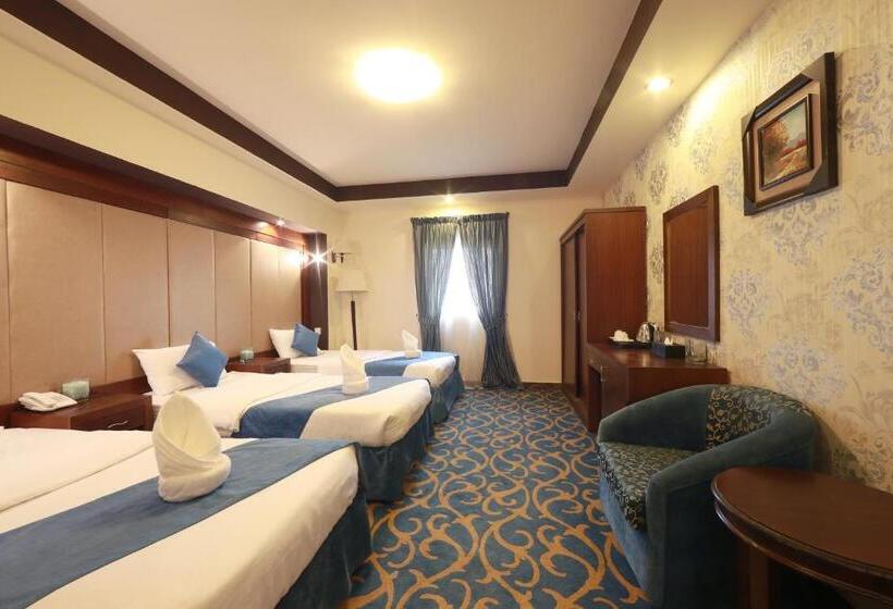 Economy Triple Room, Burj Al Saif