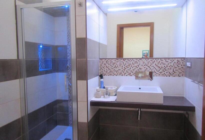 Трехместный Номер Базовый, B&b Su Tostainu