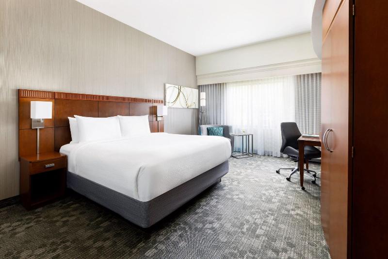 Стандартный Номер Кровать Кинг, Courtyard By Marriott Potomac Mills Woodbridge