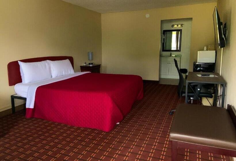 Семейный Номер, Red Carpet Inn Kinston