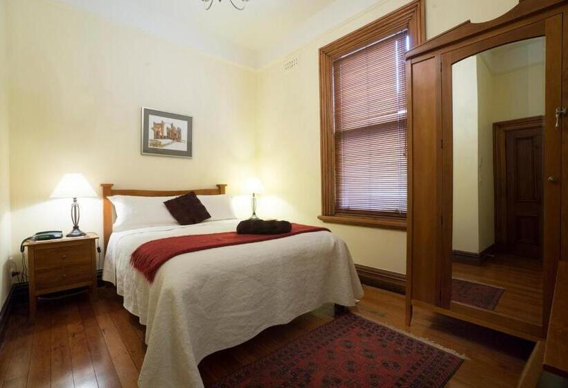 غرفة قياسية, The Classic Villa