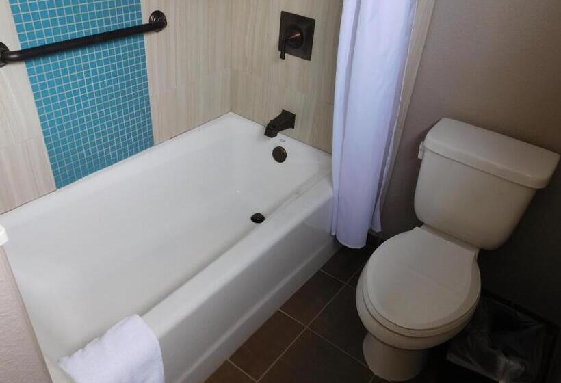 Quarto Estandar Cama King, Wave Street Inn