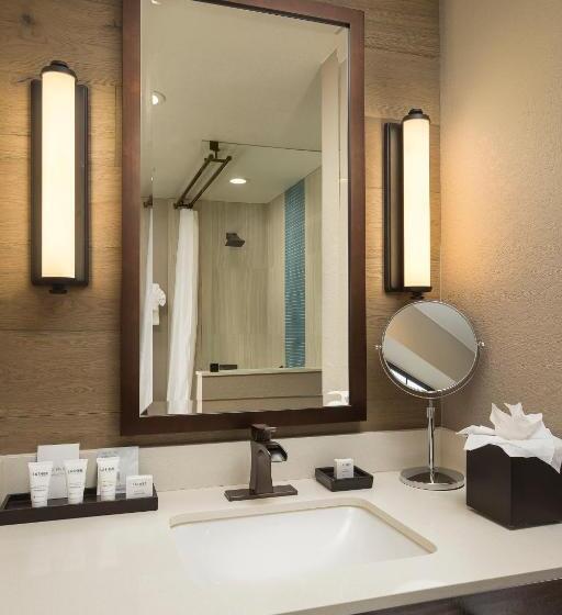 Quarto Estandar Cama King para Deficientes Físicos, Wave Street Inn