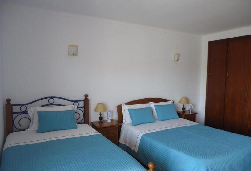 اتاق استاندارد سه تخته با بالکن, Casa Mar Azul