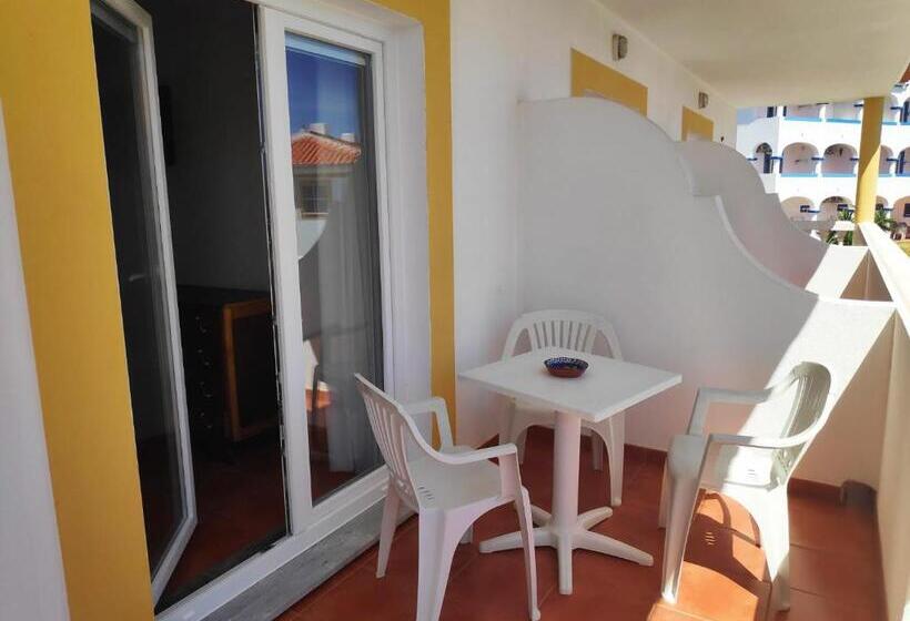 اتاق استاندارد سه تخته با بالکن, Casa Mar Azul