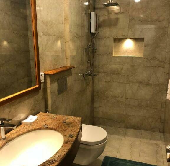 اتاق لوکس با تخت بزرگ, Bungalow 28