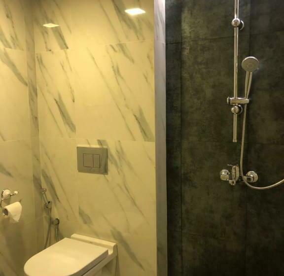 اتاق لوکس با تخت بزرگ, Bungalow 28