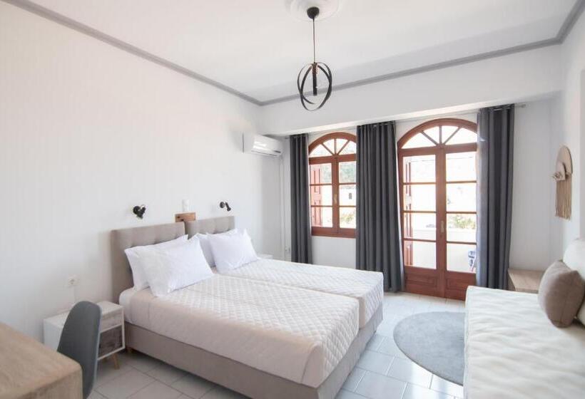 اتاق لوکس, Iro S Residence