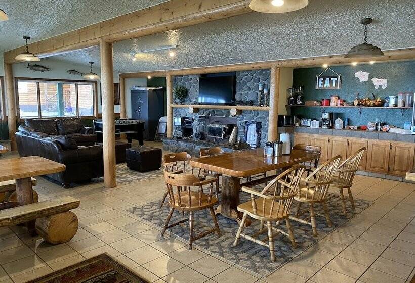 Cabana, King Halibut Lodge