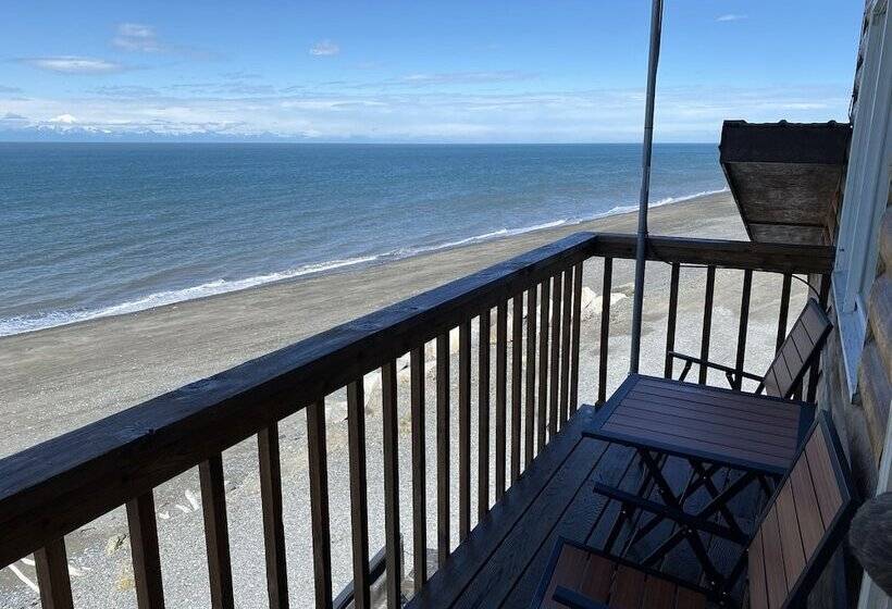Хижина, King Halibut Lodge