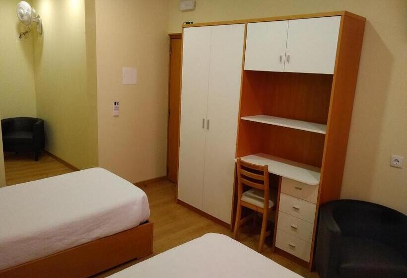 Quarto Triplo Estandar, Pensao Estacao Central