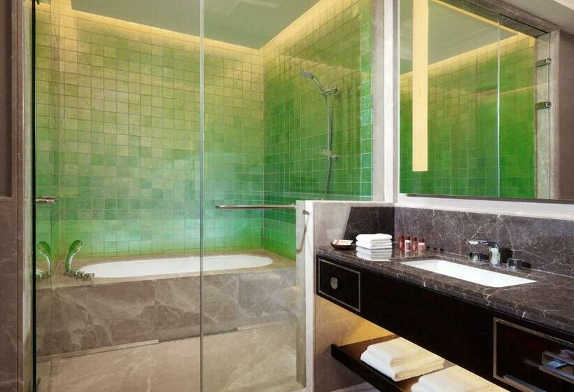 اتاق لوکس با تخت بزرگ, Sheraton Grand Adana