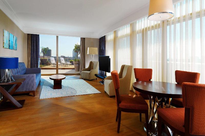 سوئیت اجرایی با تخت کینگ, Sheraton Grand Adana