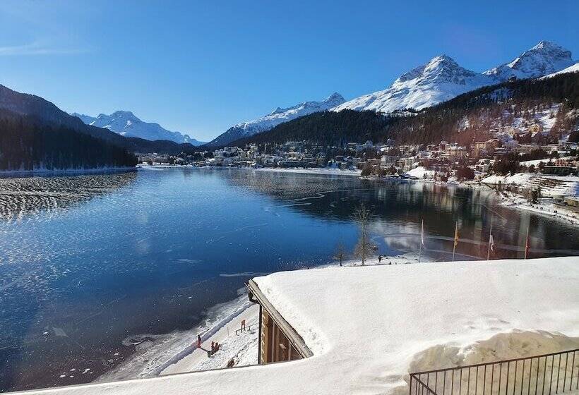 اتاق استاندارد با چشم‌انداز دریاچه, Waldhaus Am See