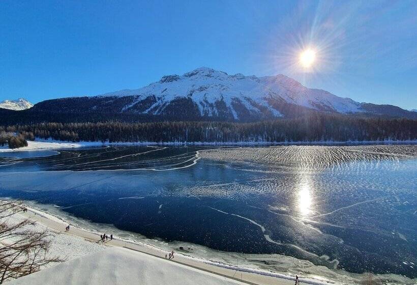 اتاق استاندارد با چشم‌انداز دریاچه, Waldhaus Am See