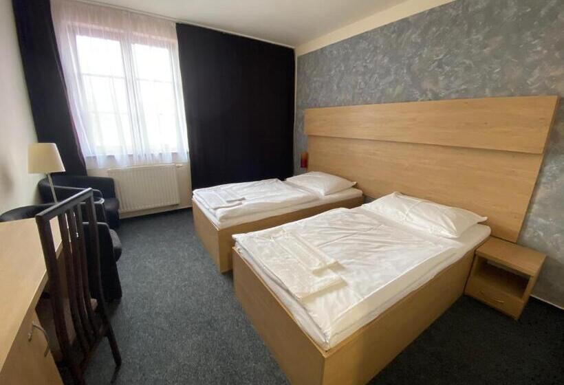 Quarto Estandar, Zebetinsky Dvur Brno