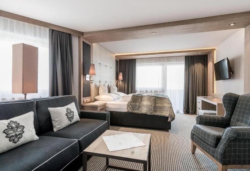 سوییت جونیور با بالکن, Alpen Wellness Resort Hochfirst