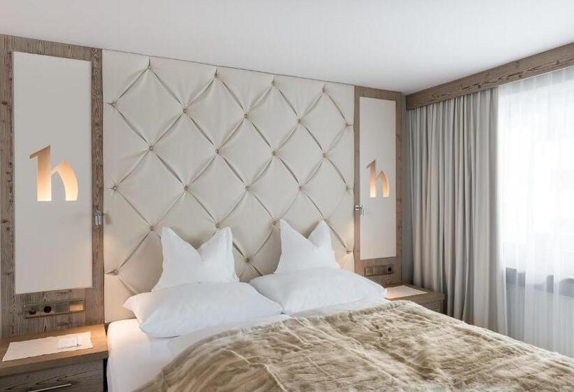 اتاق استاندارد با بالکن, Alpen Wellness Resort Hochfirst