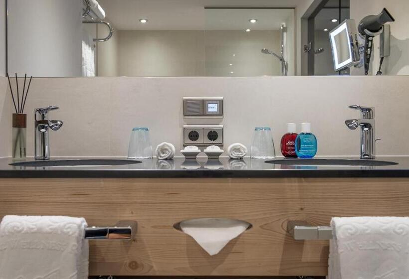 اتاق استاندارد, Alpen Wellness Resort Hochfirst