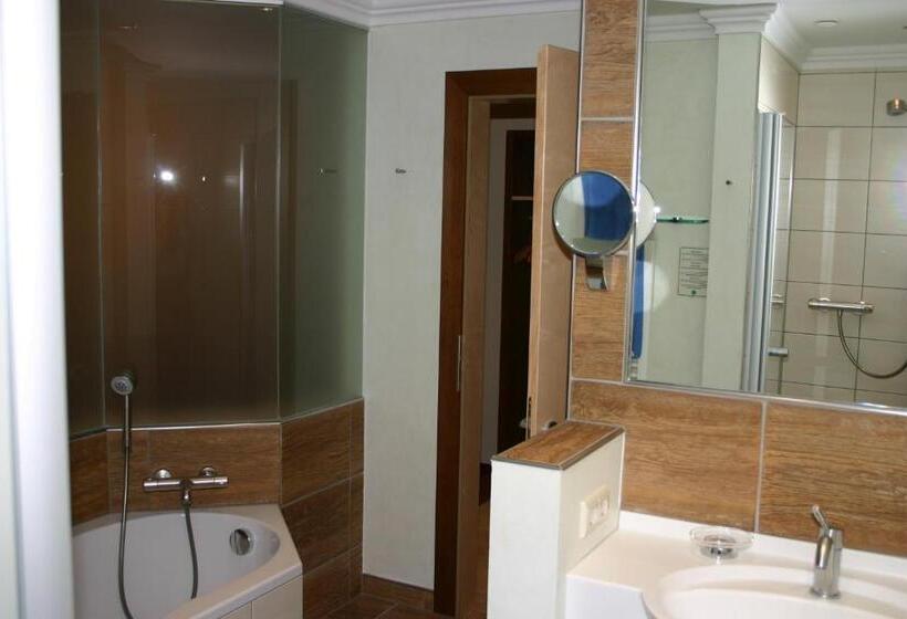 Люкс, Frühstückshotel Margret