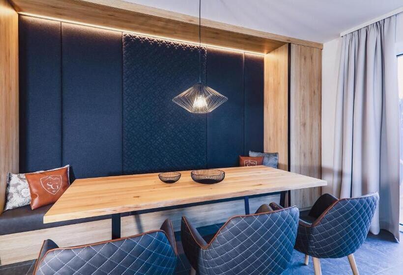 سوئیت با وان آب گرم, Stockinggut By Avenida Hotel & Residences