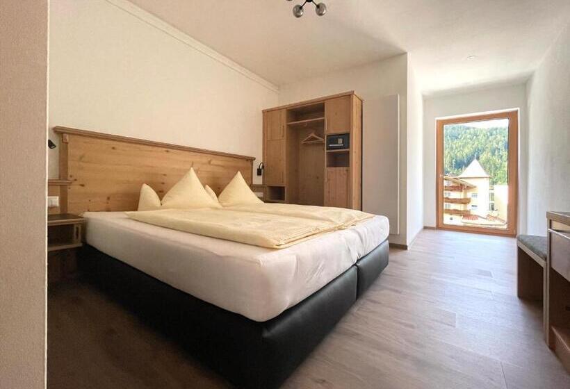 سوییت لوکس, & Suites Glück Auf