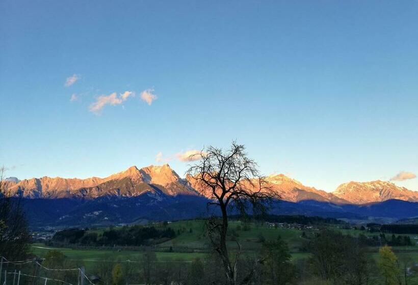 اتاق استاندارد با بالکن, Oberstockinghof