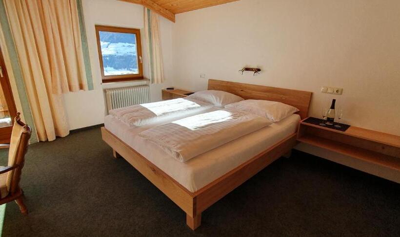 اتاق استاندارد با بالکن, Pension Schlossberg
