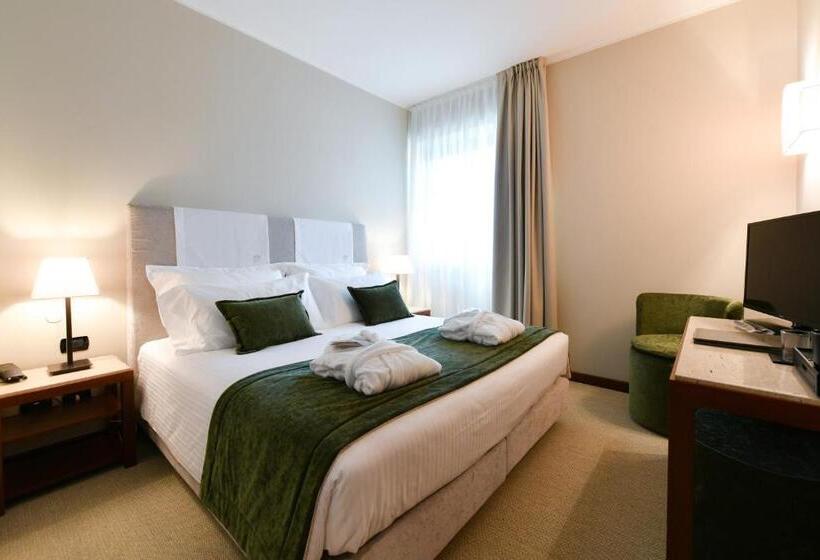 Трехместный Superior Вид на Море, Bellevue Hotel & Resort