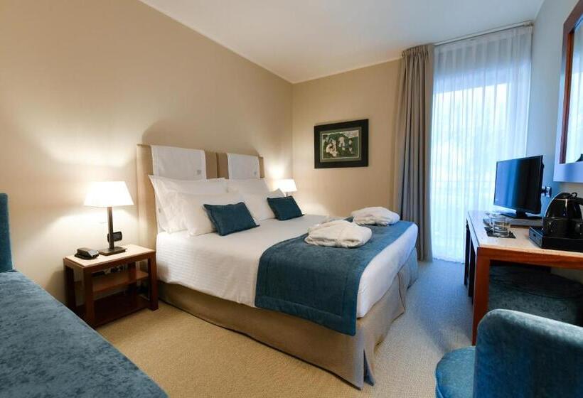 Трехместный Superior Вид на Море, Bellevue Hotel & Resort