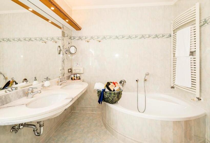 Полулюкс, Dolcevita Hotel Jagdhof